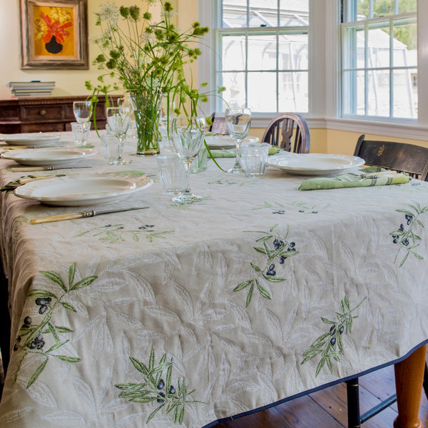 Auriol All Over Reversible Jacquard Tablecloth