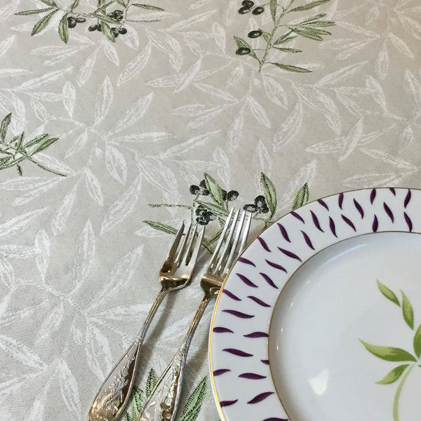 Auriol All Over Reversible Jacquard Tablecloth
