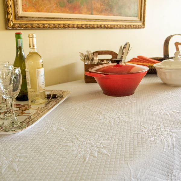 BB Soleil Jacquard Tablecloth