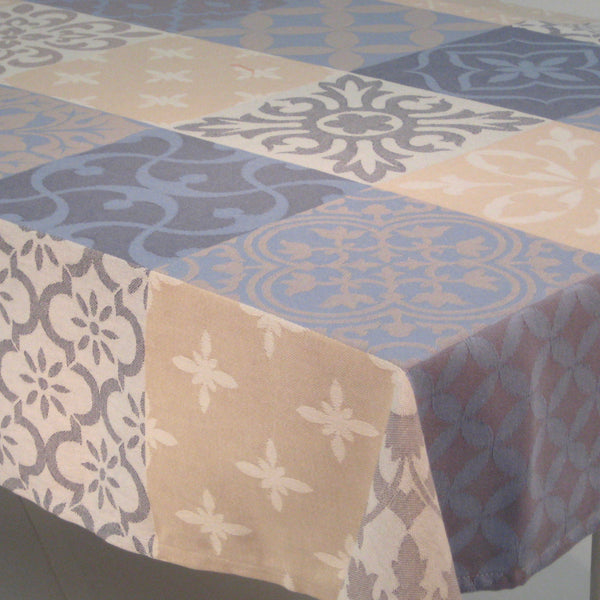 Carces Jacquard Tablecloth