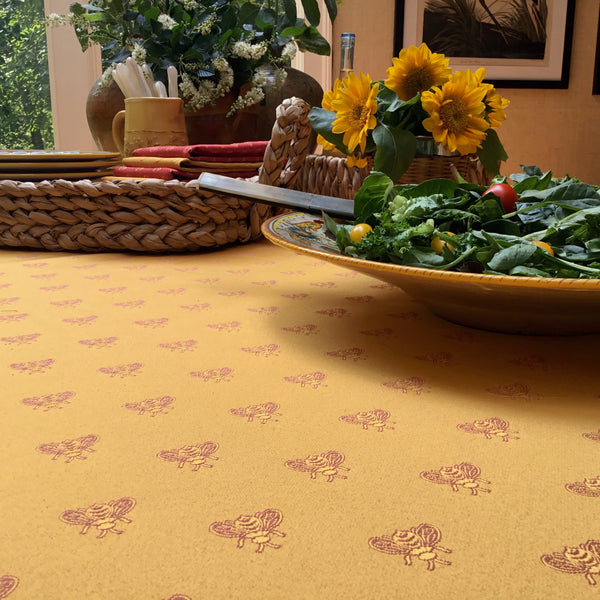 Maya Bee Jacquard Tablecloth