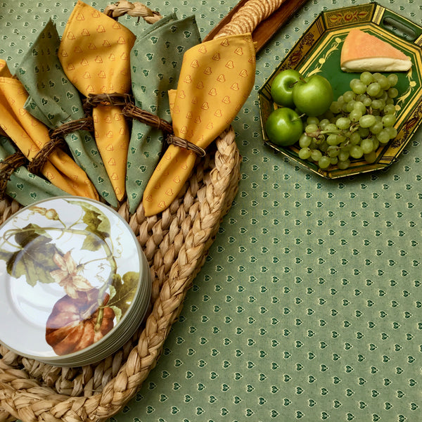 Small Bee Jacquard Tablecloth