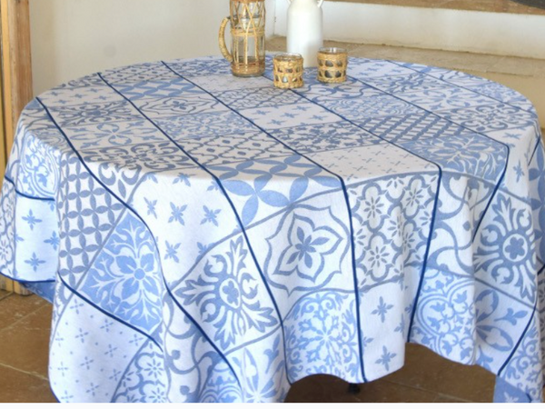 Carces Jacquard Tablecloth