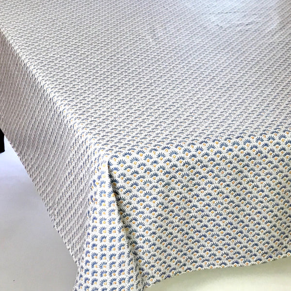 Beaucaire Fans Acrylic-Coated Tablecloth