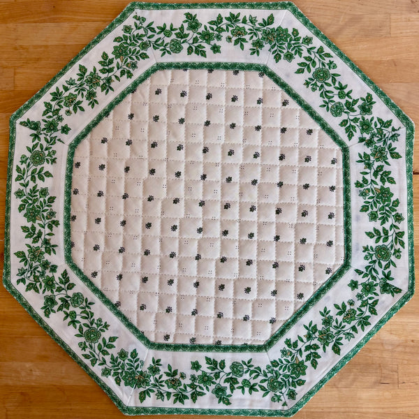 Placemat, Octagonal, Calison Fleur Green w/ White