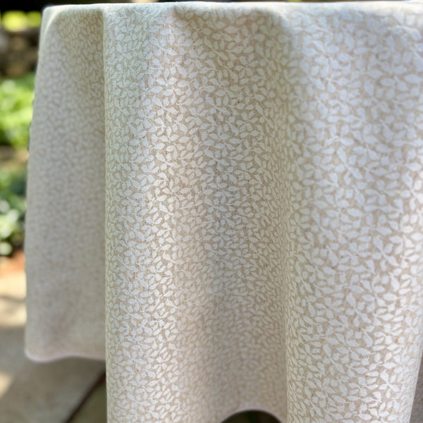 Ribalta Petals Linen Acrylic-Coated Round Tablecloth