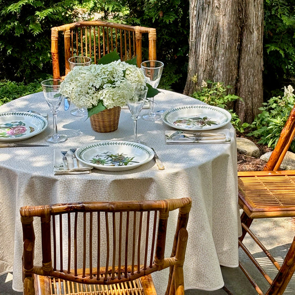 Ribalta Petals Linen Acrylic-Coated Round Tablecloth