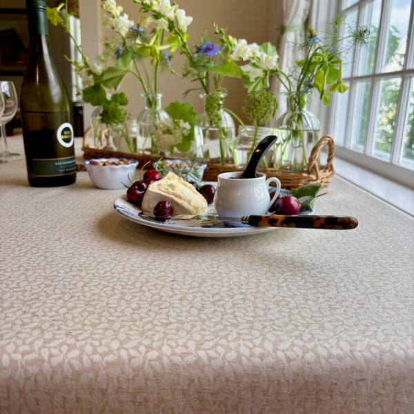 Ribalta Petals Linen Acrylic-Coated Tablecloth